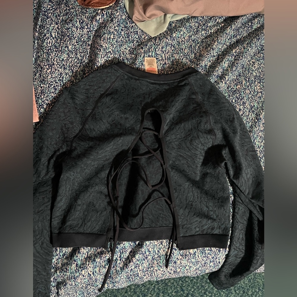 Gymshark Crop Top - image 2